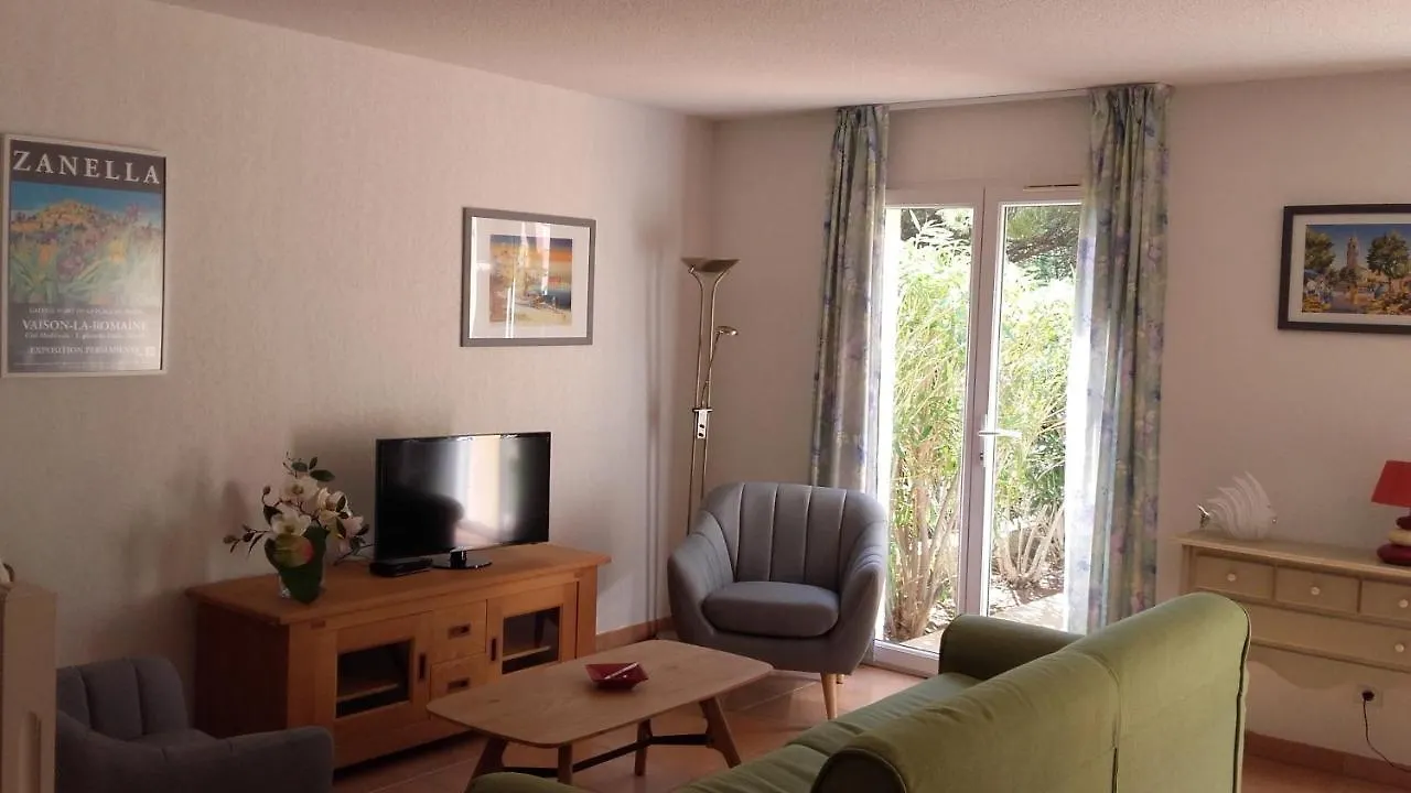 Villa Domaine De La Pinede Golfe Saint Tropez La Garonnette-Plage 0*,